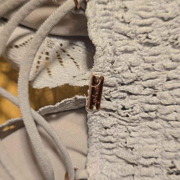 Pink Victoria's Secret Gray Lace Bralette with Rose Gold Detail L - Picture 2 of 3